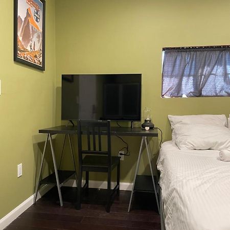 Private Standalone Room W/ Tv, Wifi & Ac In Carson Zewnętrze zdjęcie
