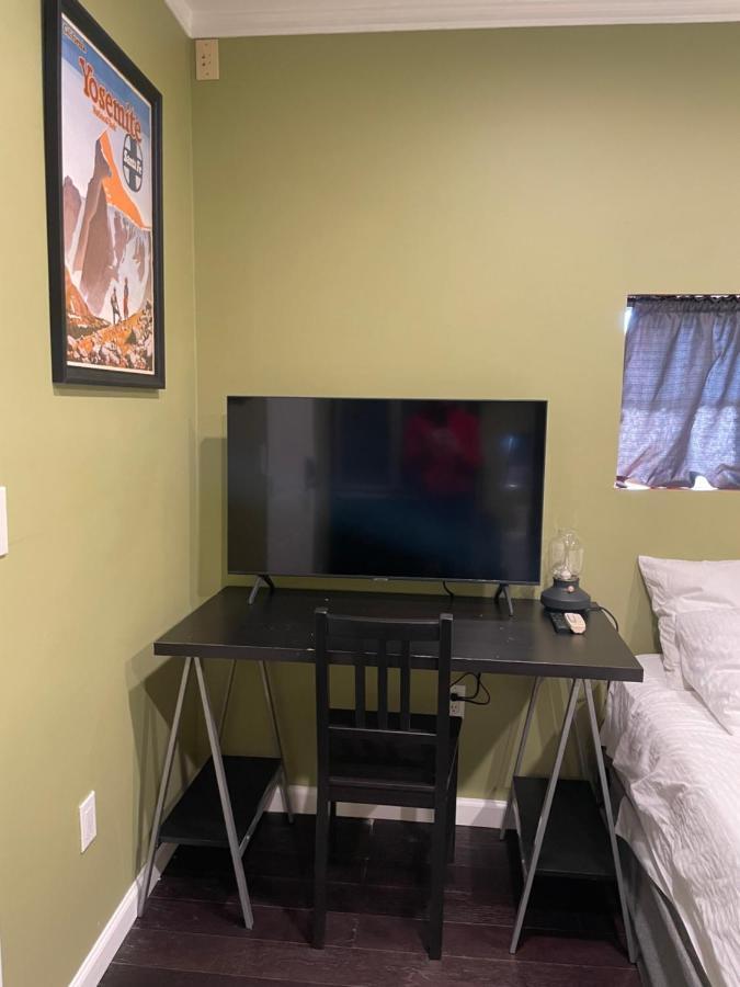 Private Standalone Room W/ Tv, Wifi & Ac In Carson Zewnętrze zdjęcie